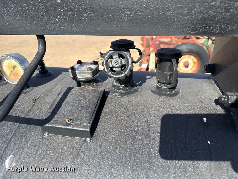 image for item DH1993 Fuel trailer