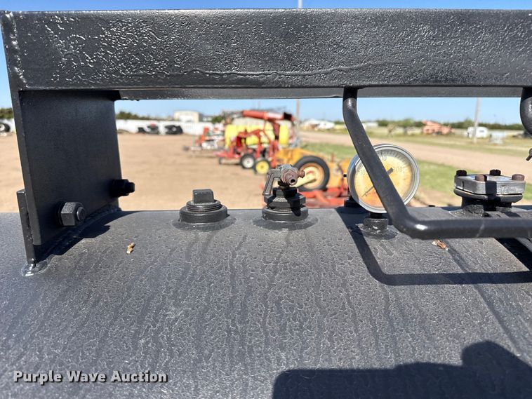 image for item DH1993 Fuel trailer