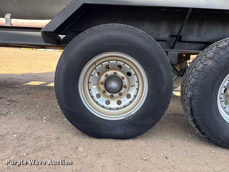 image for item DH1993 Fuel trailer