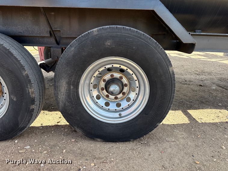 image for item DH1993 Fuel trailer