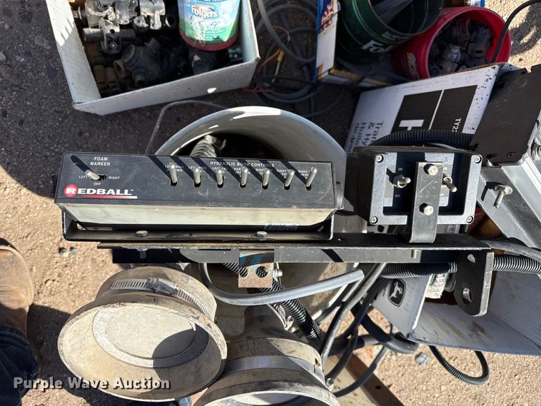 image for item DH1999 Redball 680 sprayer