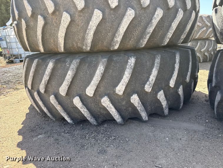 image for item DS6800 John Deere 520/85R42 tires and wheels