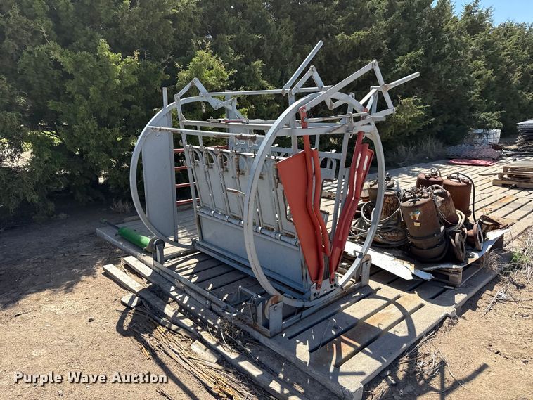 image for item DS6803 Filson Mfg squeeze chute