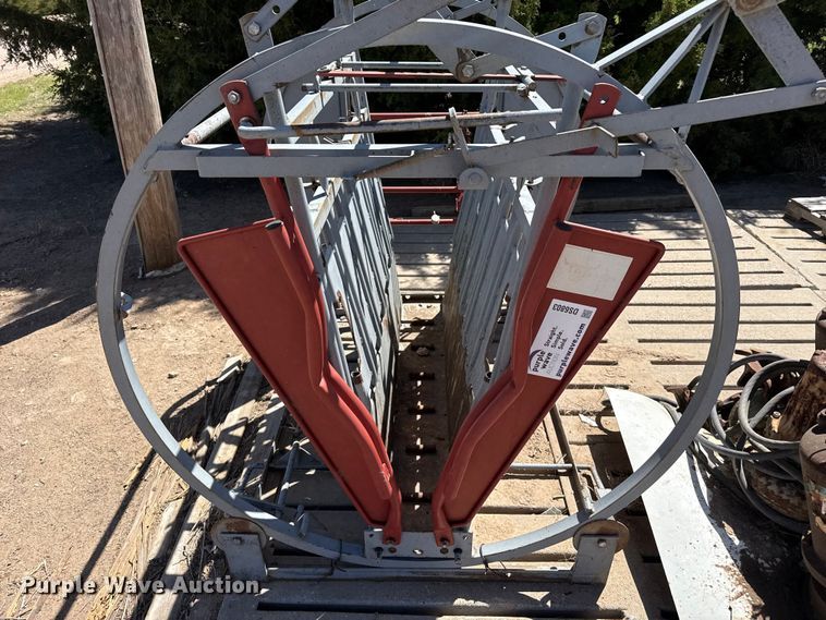 image for item DS6803 Filson Mfg squeeze chute