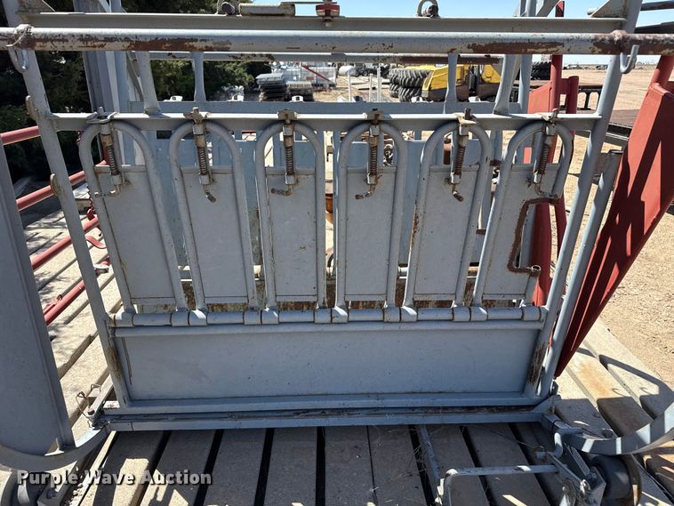 image for item DS6803 Filson Mfg squeeze chute