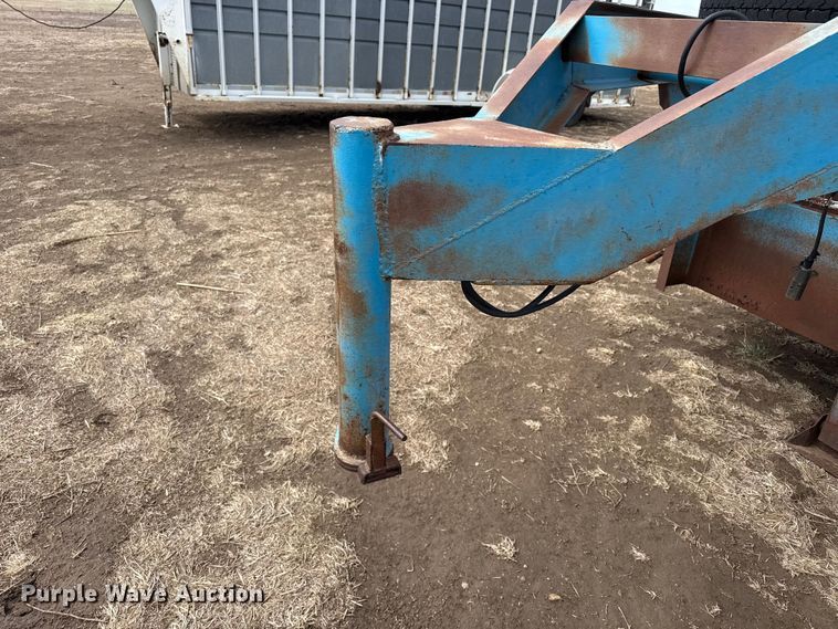 image for item DS6815 1975 Neckover livestock trailer