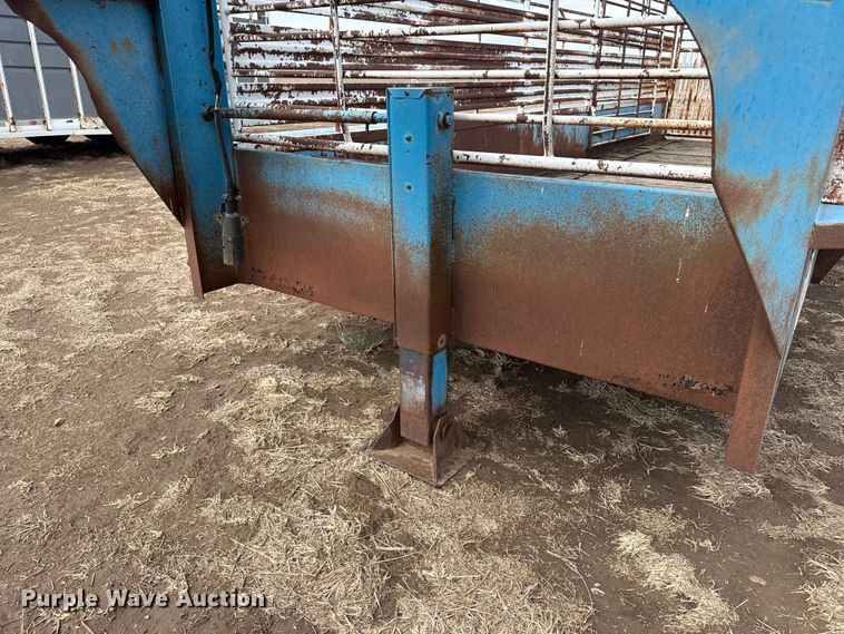 image for item DS6815 1975 Neckover livestock trailer
