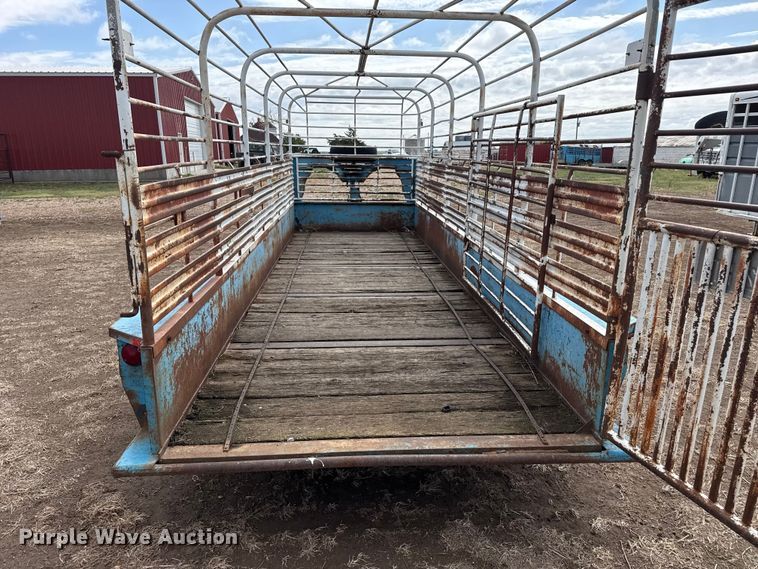 image for item DS6815 1975 Neckover livestock trailer