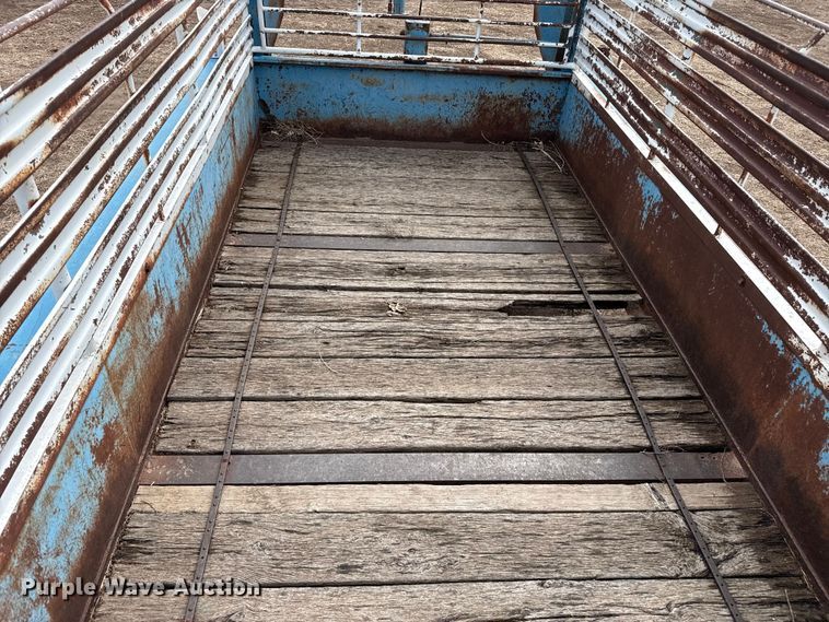 image for item DS6815 1975 Neckover livestock trailer