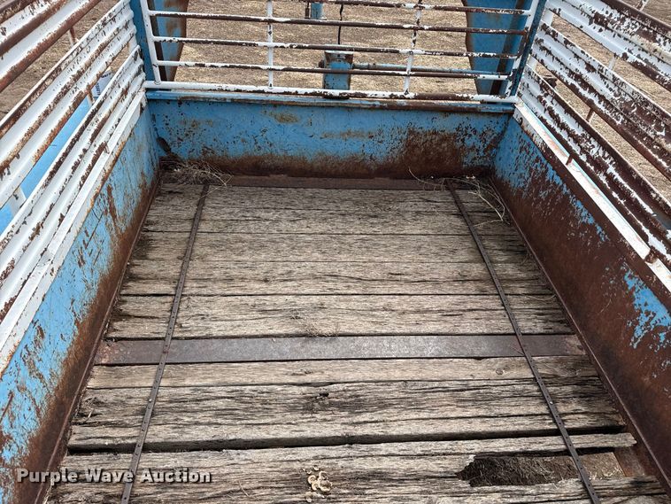 image for item DS6815 1975 Neckover livestock trailer