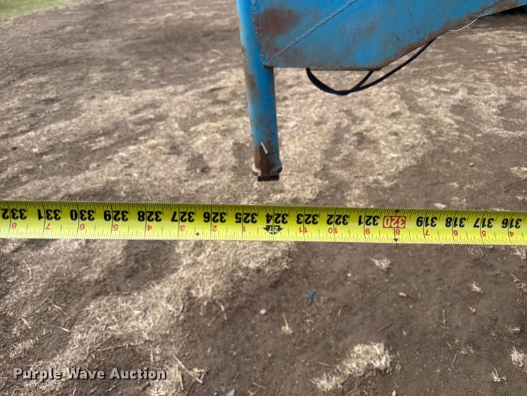image for item DS6815 1975 Neckover livestock trailer