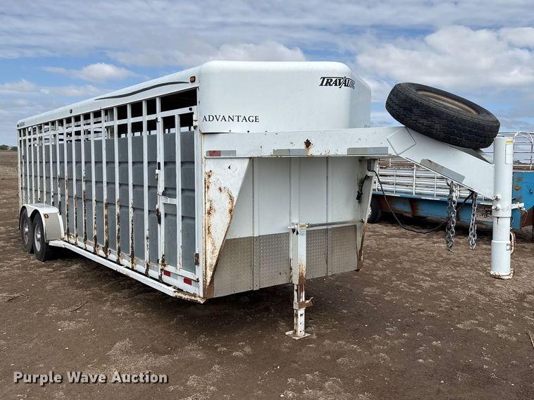 image for item DS6816 2005 Gooseneck Travalong livestock trailer