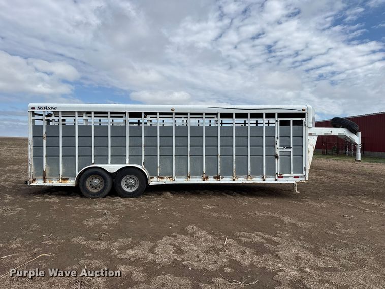 image for item DS6816 2005 Gooseneck Travalong livestock trailer