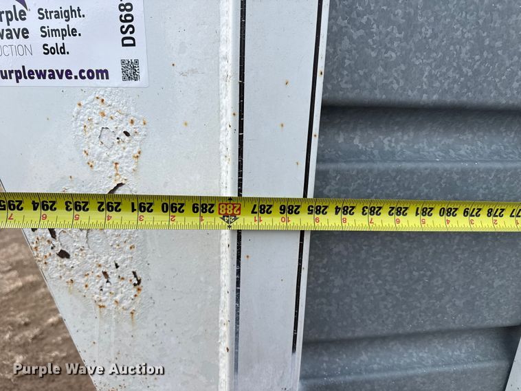 image for item DS6816 2005 Gooseneck Travalong livestock trailer
