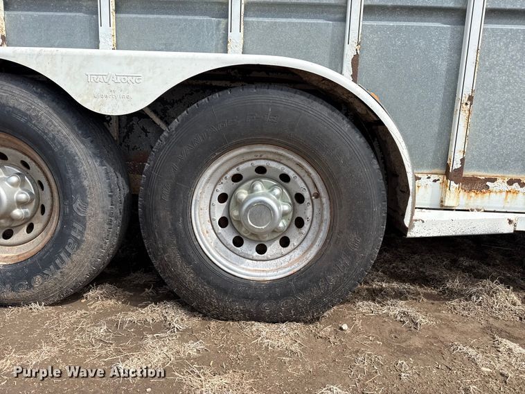 image for item DS6816 2005 Gooseneck Travalong livestock trailer