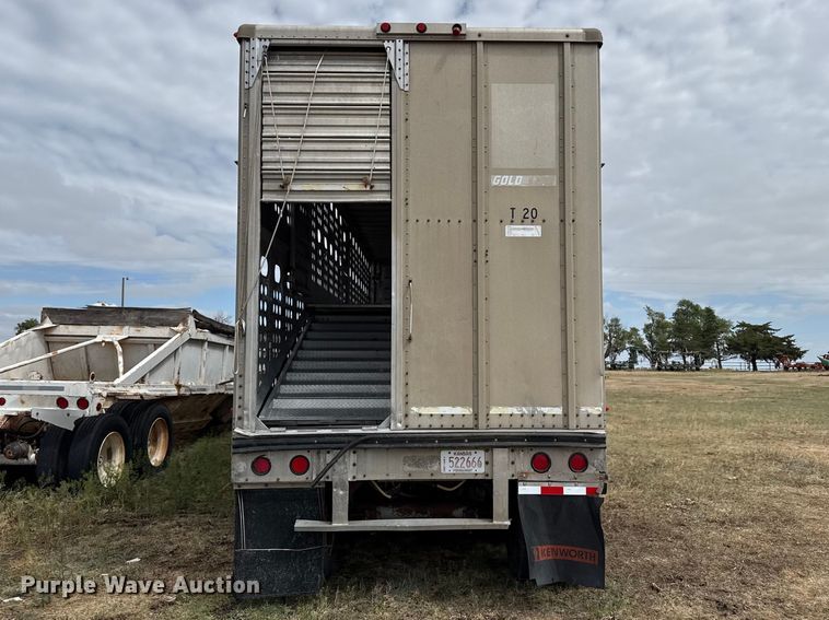 image for item DS6819 1992 Merritt F48X102X9XCX18X018XC0 livestock trailer