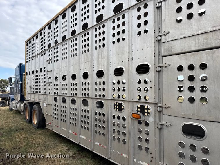 image for item DS6819 1992 Merritt F48X102X9XCX18X018XC0 livestock trailer