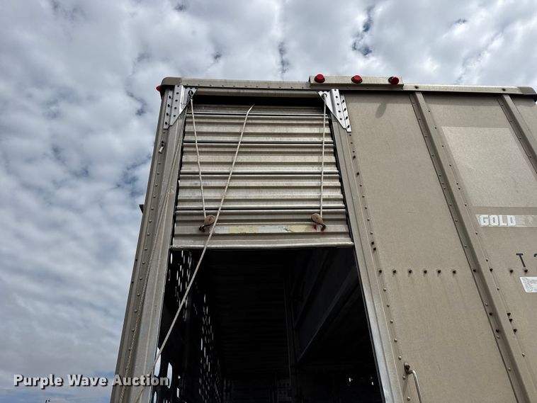 image for item DS6819 1992 Merritt F48X102X9XCX18X018XC0 livestock trailer