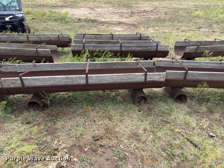 image for item DS6820 (9) feed bunks