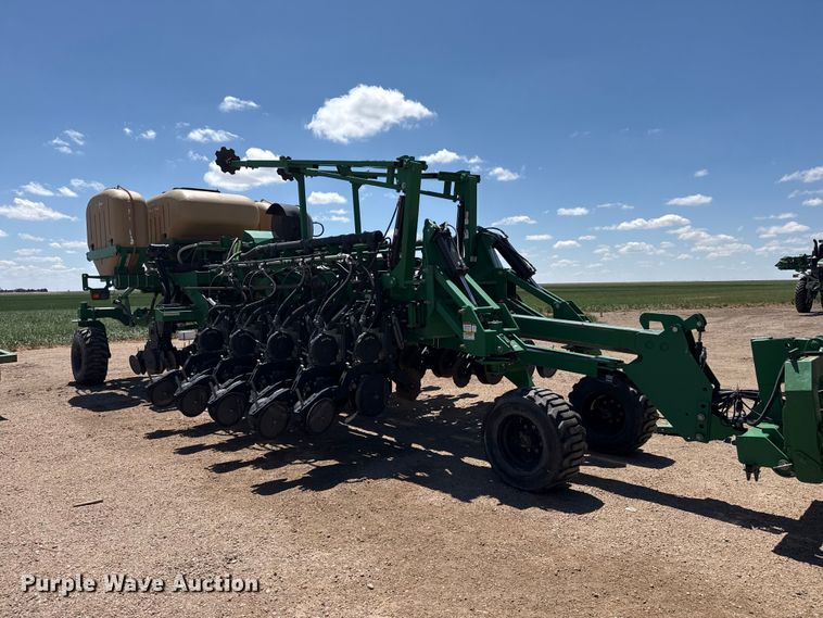 image for item DS6822 2010 Great Plains YP3025A-24TR twin row air seeder