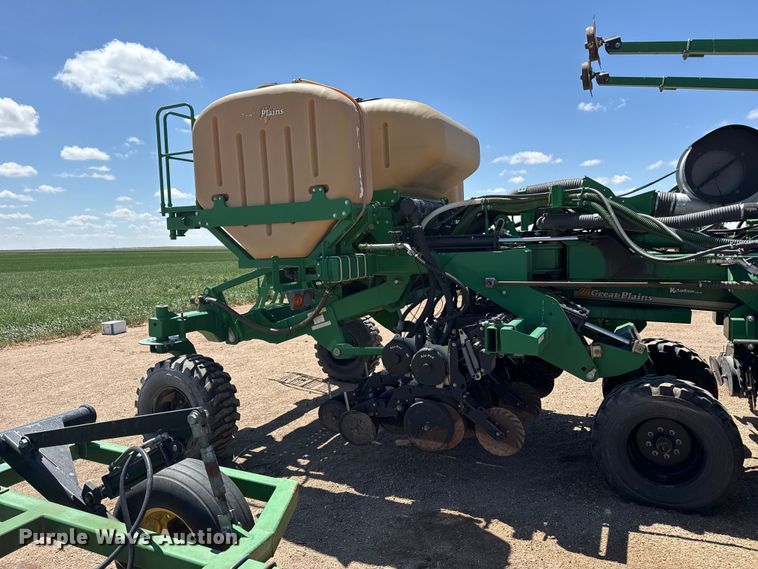image for item DS6822 2010 Great Plains YP3025A-24TR twin row air seeder