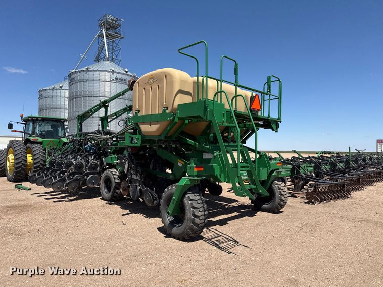image for item DS6822 2010 Great Plains YP3025A-24TR twin row air seeder