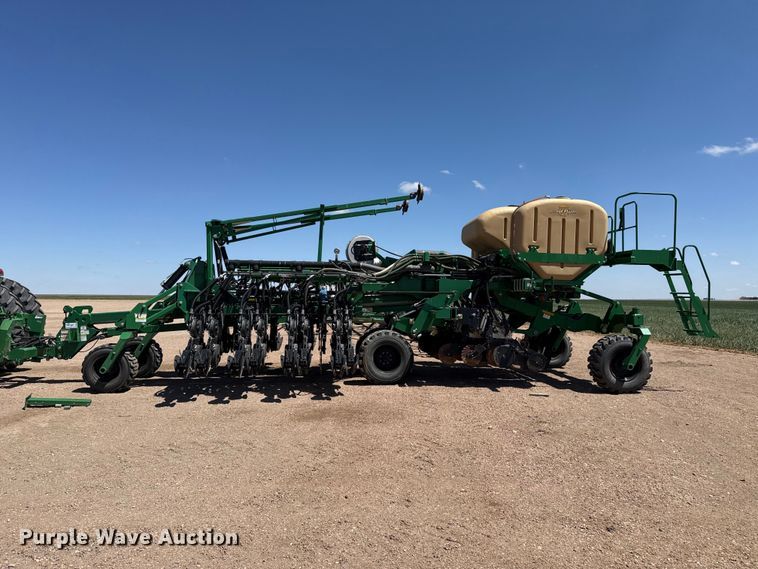 image for item DS6822 2010 Great Plains YP3025A-24TR twin row air seeder