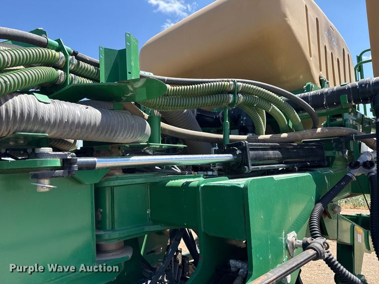 image for item DS6822 2010 Great Plains YP3025A-24TR twin row air seeder