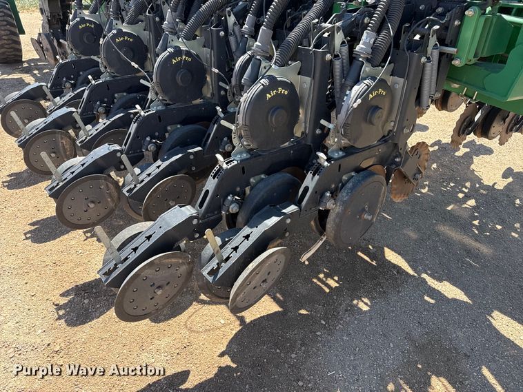 image for item DS6822 2010 Great Plains YP3025A-24TR twin row air seeder