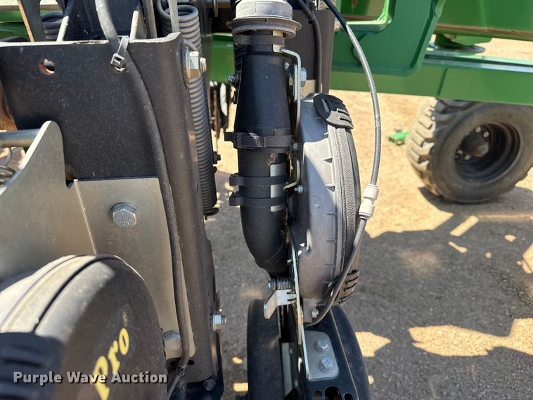 image for item DS6822 2010 Great Plains YP3025A-24TR twin row air seeder