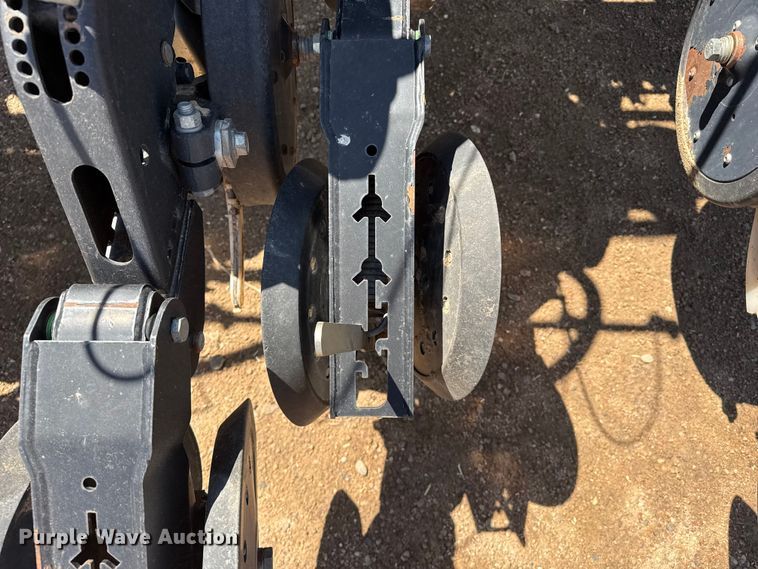 image for item DS6822 2010 Great Plains YP3025A-24TR twin row air seeder