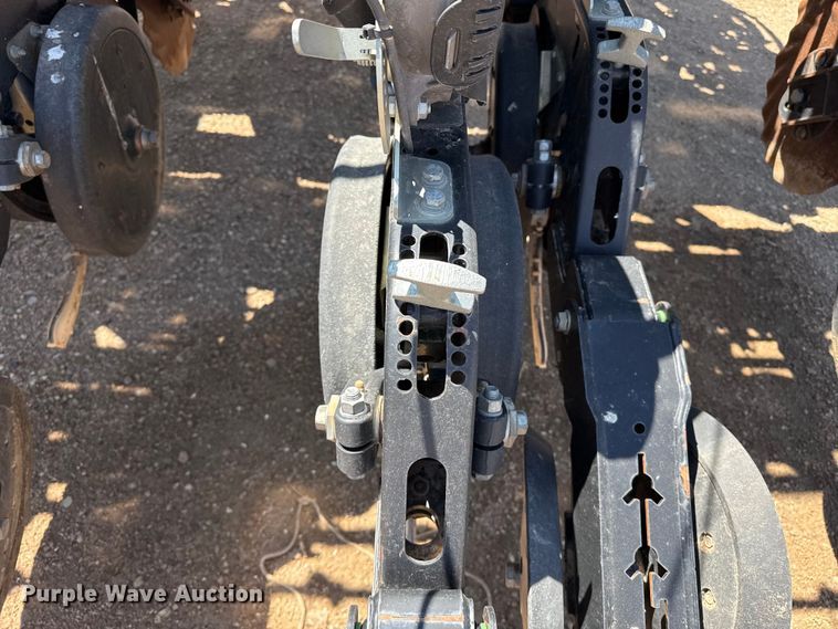 image for item DS6822 2010 Great Plains YP3025A-24TR twin row air seeder