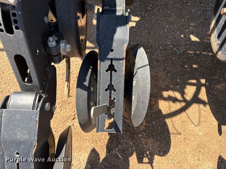 image for item DS6822 2010 Great Plains YP3025A-24TR twin row air seeder