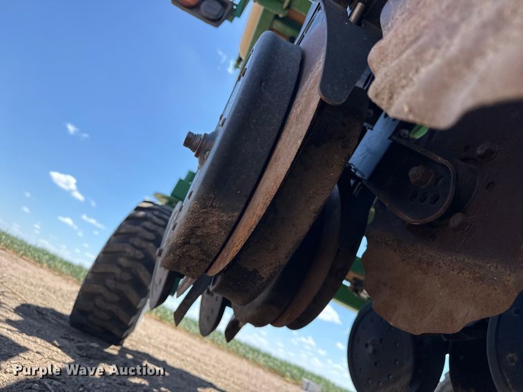 image for item DS6822 2010 Great Plains YP3025A-24TR twin row air seeder