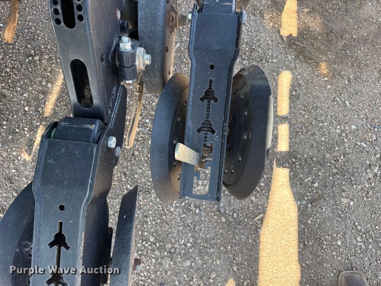 image for item DS6822 2010 Great Plains YP3025A-24TR twin row air seeder