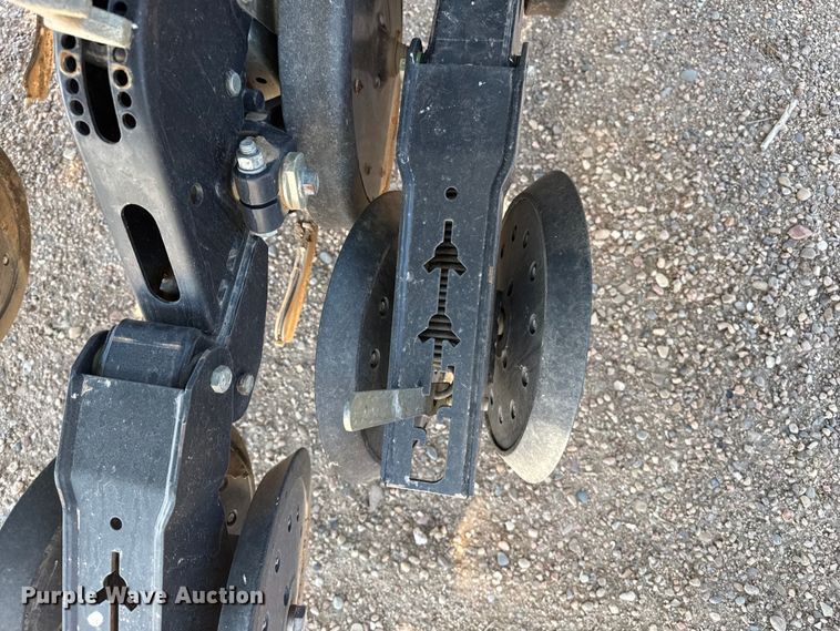 image for item DS6822 2010 Great Plains YP3025A-24TR twin row air seeder