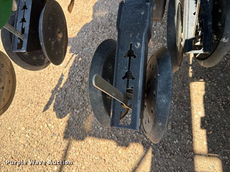 image for item DS6822 2010 Great Plains YP3025A-24TR twin row air seeder
