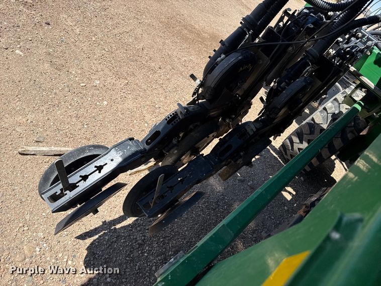 image for item DS6822 2010 Great Plains YP3025A-24TR twin row air seeder