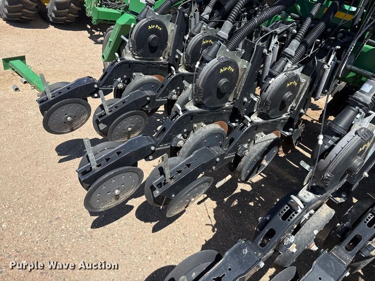 image for item DS6822 2010 Great Plains YP3025A-24TR twin row air seeder