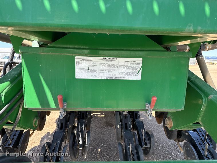 image for item DS6822 2010 Great Plains YP3025A-24TR twin row air seeder