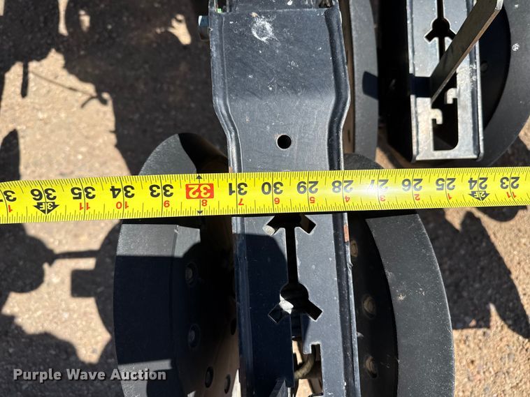 image for item DS6822 2010 Great Plains YP3025A-24TR twin row air seeder