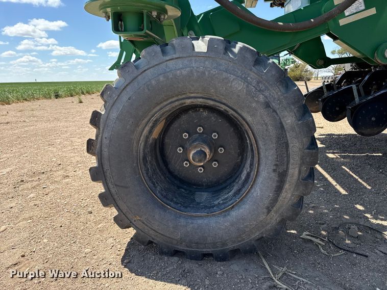 image for item DS6822 2010 Great Plains YP3025A-24TR twin row air seeder