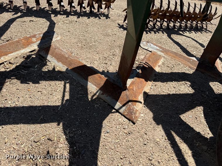 image for item DS6824 Quinstar LZ 5-40 sweep plow