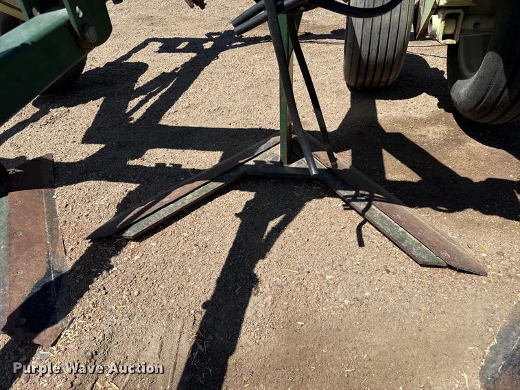 image for item DS6824 Quinstar LZ 5-40 sweep plow