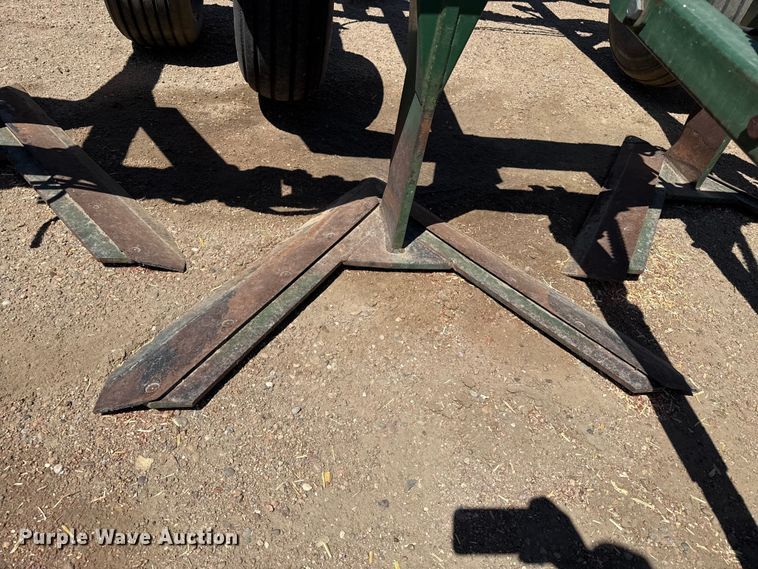 image for item DS6824 Quinstar LZ 5-40 sweep plow