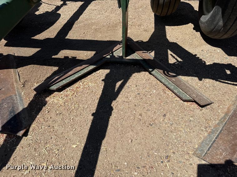 image for item DS6824 Quinstar LZ 5-40 sweep plow