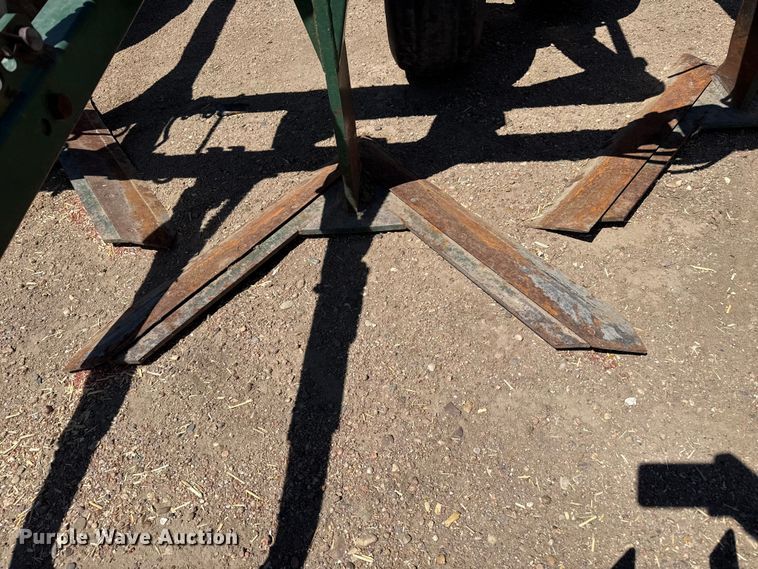 image for item DS6824 Quinstar LZ 5-40 sweep plow