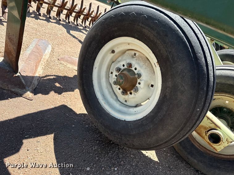 image for item DS6824 Quinstar LZ 5-40 sweep plow