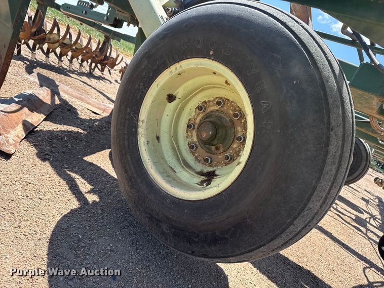 image for item DS6824 Quinstar LZ 5-40 sweep plow