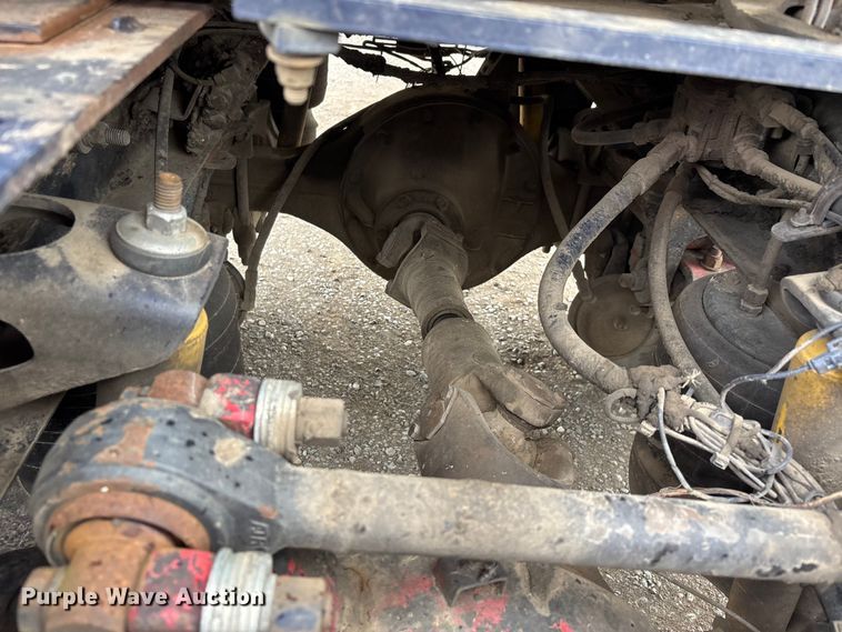 image for item DT0182 1989 Peterbilt 379 semi truck